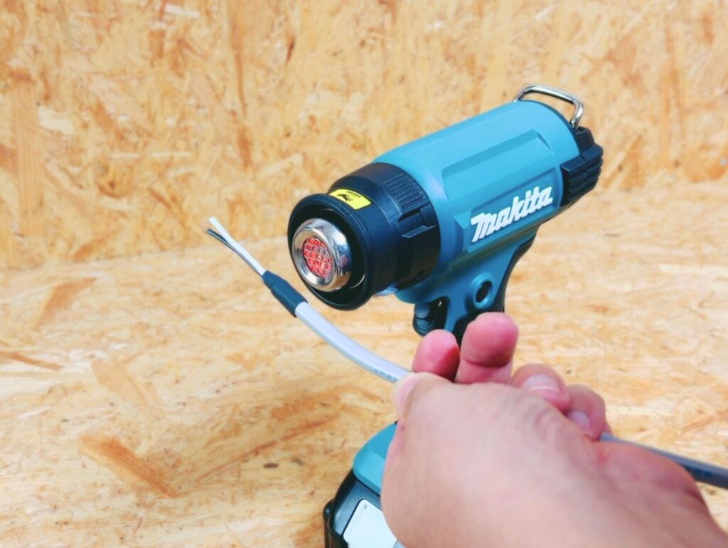 マキタ HG181D 熱収縮チューブ使用シーン