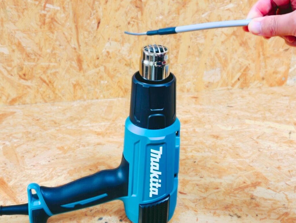 マキタ HG6031VK 熱収縮チューブ使用シーン