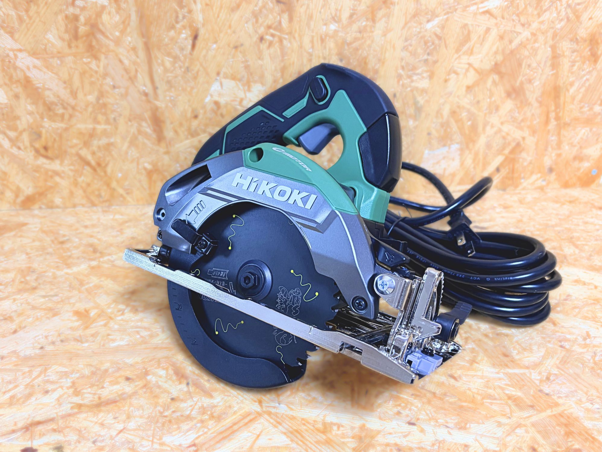 HiKOKI C5MEY(SK)の本体と電源コード